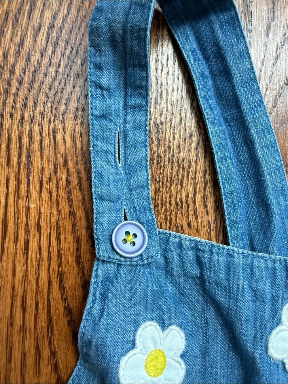 Mini Boden Chambray Daisy Applique Overalls 6-7 Years